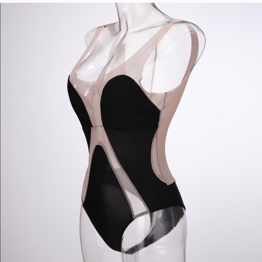 Sexy Black Cutout Dress Size M - Picture 4 of 4